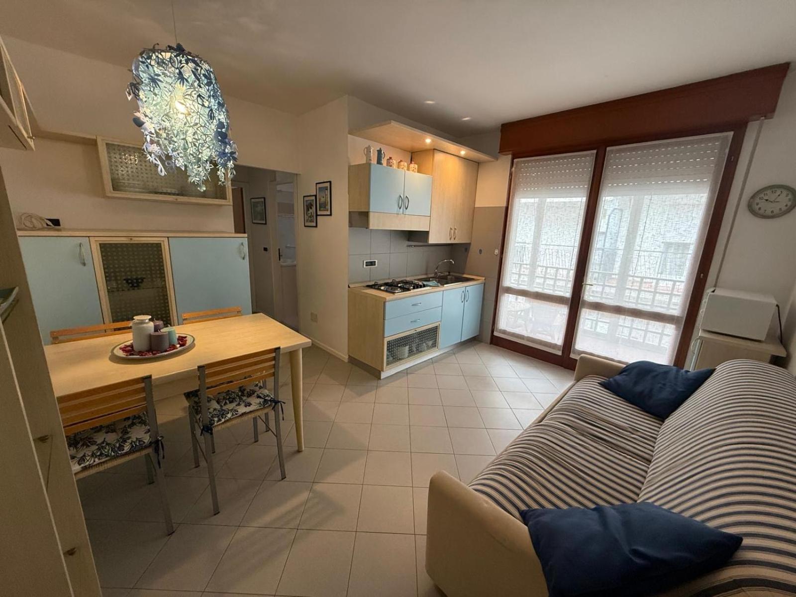Gracious Apartment Located In The Heart Of Lignano Линьяно-Саббьядоро Экстерьер фото