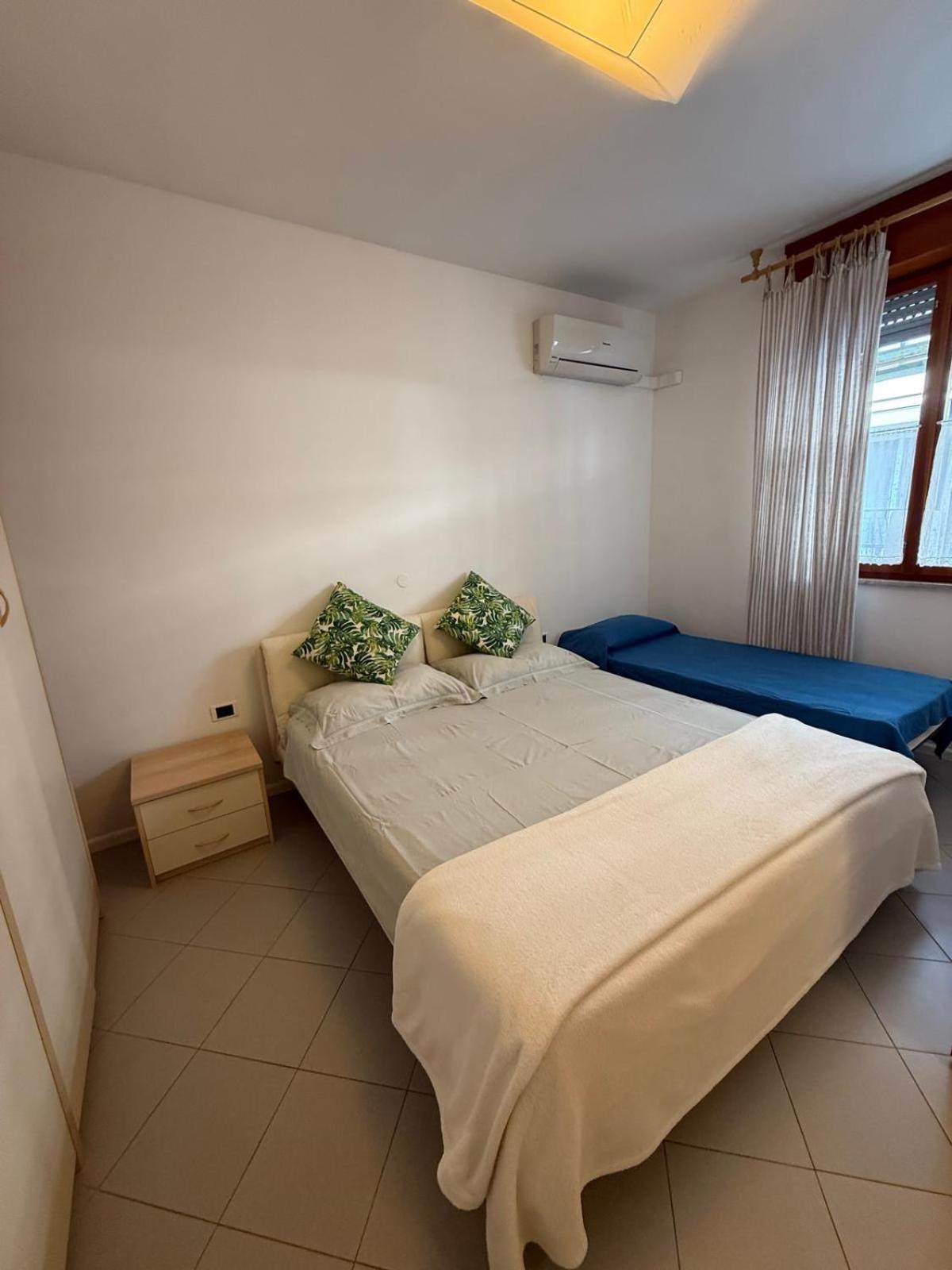 Gracious Apartment Located In The Heart Of Lignano Линьяно-Саббьядоро Экстерьер фото